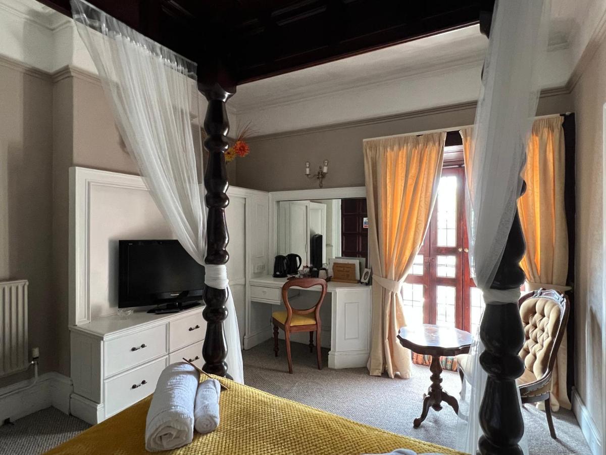 Chambre Double avec Lit à Baldaquin